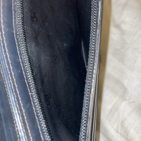 Authentic Valentino leather clutch - Picture 4 of 13